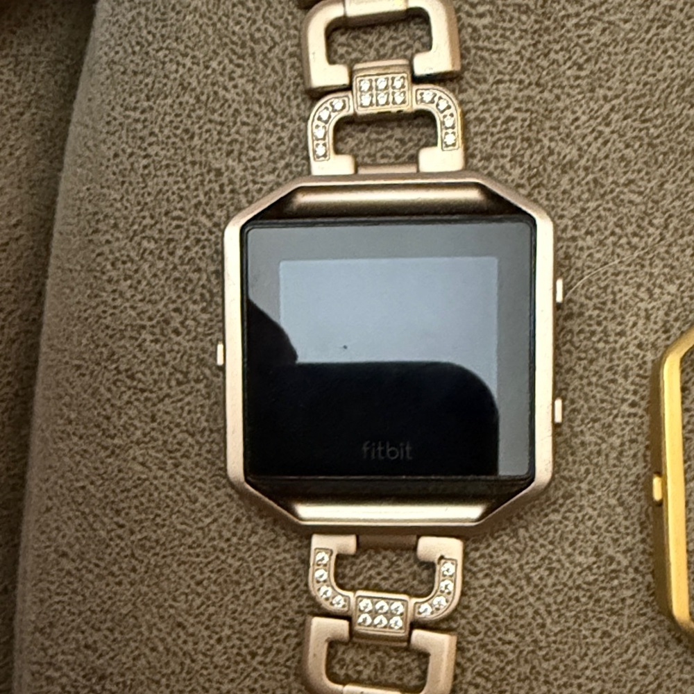 Fitbit Smartwatch in Gold with Black Display